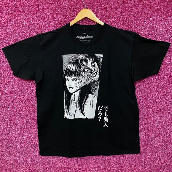 Junji Ito Collection Tomie-  But She's Beautiful, Right? - Horror Manga T-Shirt - Picture 1 of 4